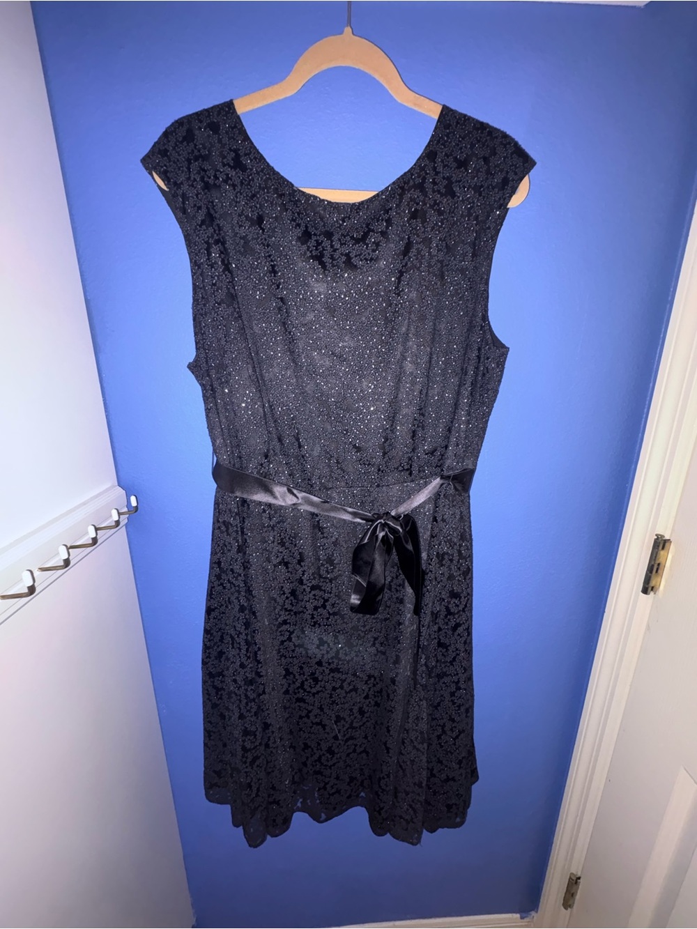 Tahari Black Sleeveless Party Dress with Satin Waist Tie